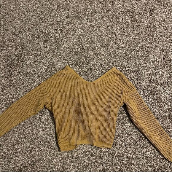 Moon & Madison yellow cropped sweater - Picture 2 of 6